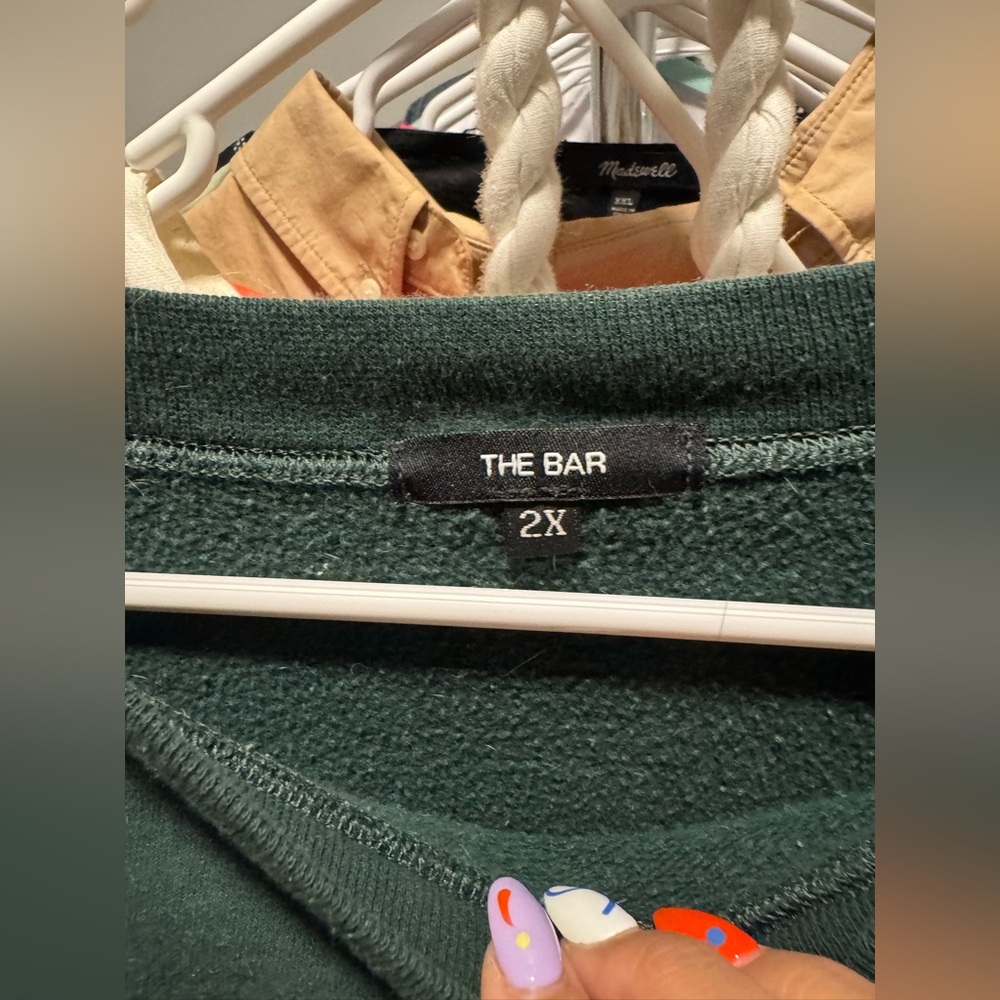 The Bar sweater - Picture 2 of 3